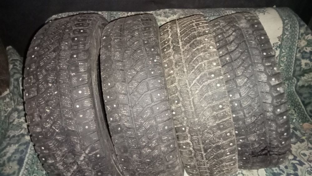 Срочно продам бу зимнюю резину на 15