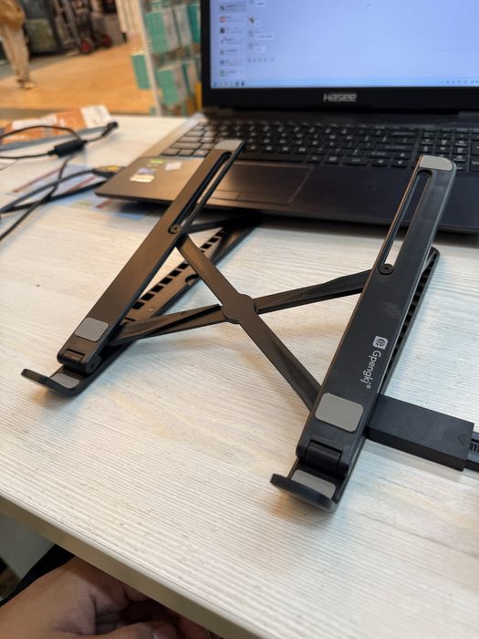 Noutbuk Podstavka