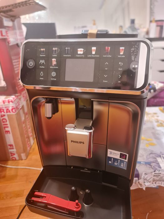 Philips Series 5500 EP5547 90