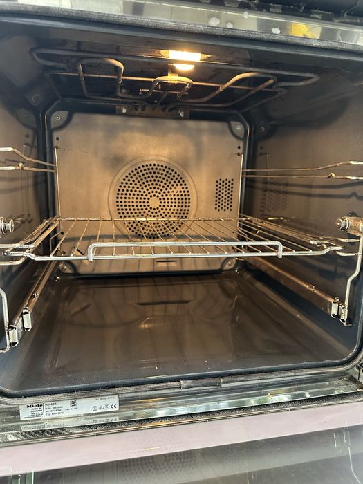 Фурна Miele H2663B