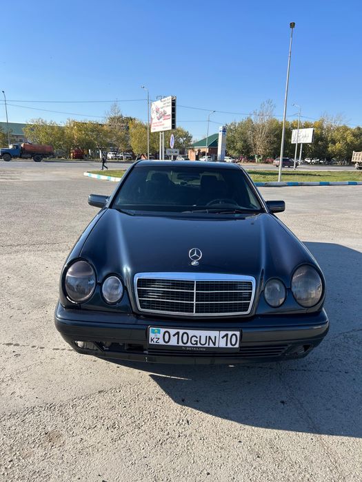 Продам мерседес 210
