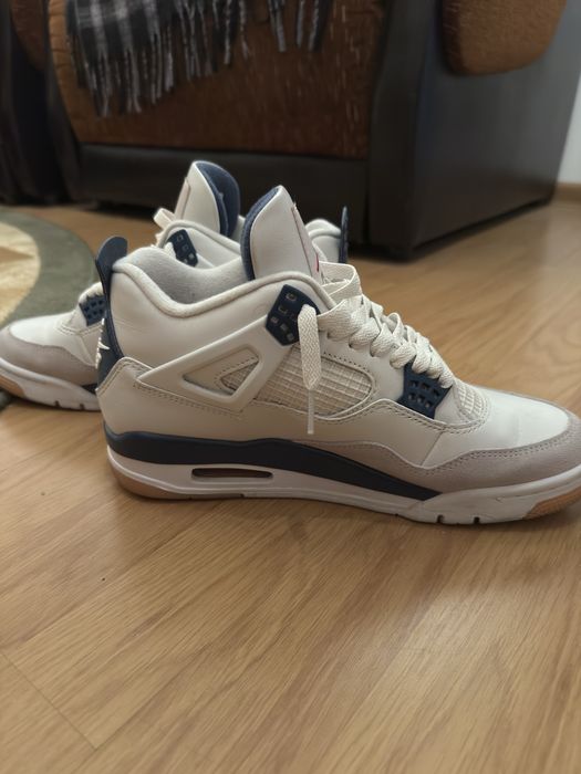 Jordan 4 SB Navy