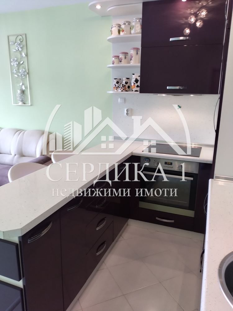 Дава се под наем Тристаен апартамент в София, Света Троица - 67 кв.м за 637.5 € - Снимка #2