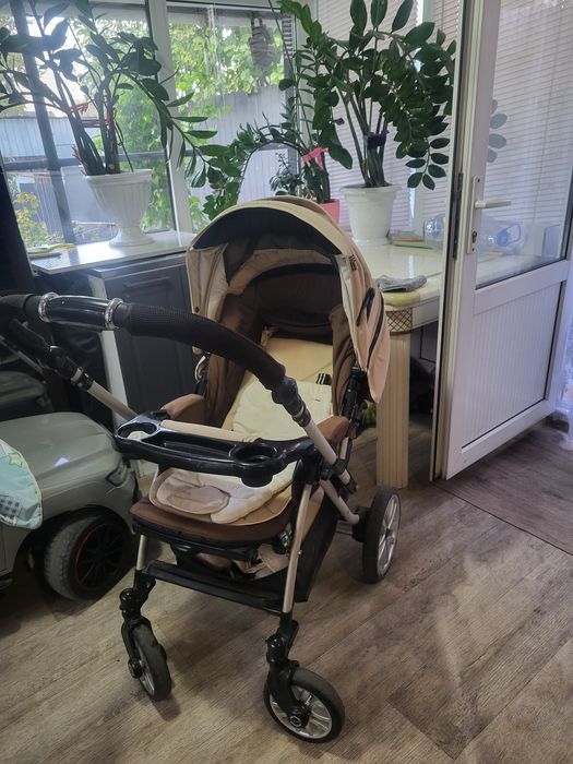 Коляска в отличном состоянии