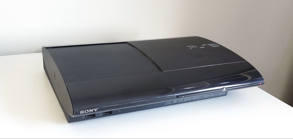 Продам Sony PS3 Полный Комплект