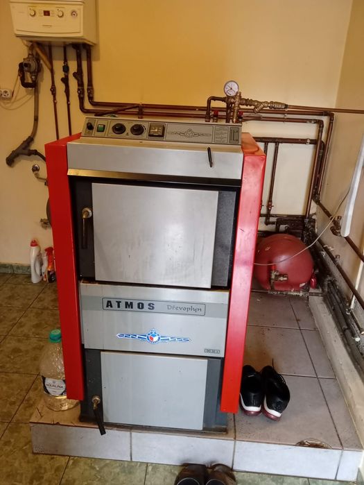 Centrala pe lemne de vanzare, folosita dar functionabil in continuare