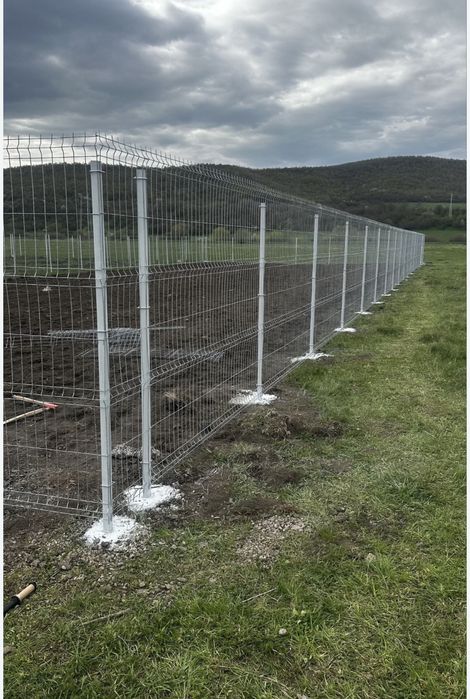 Construim garduri din plasa bordurata