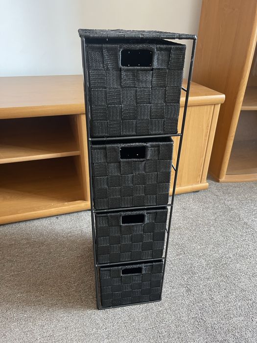 Organizator baie cu 4 serate/cosulete