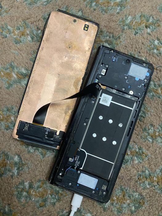 dezmembrez samsung flip