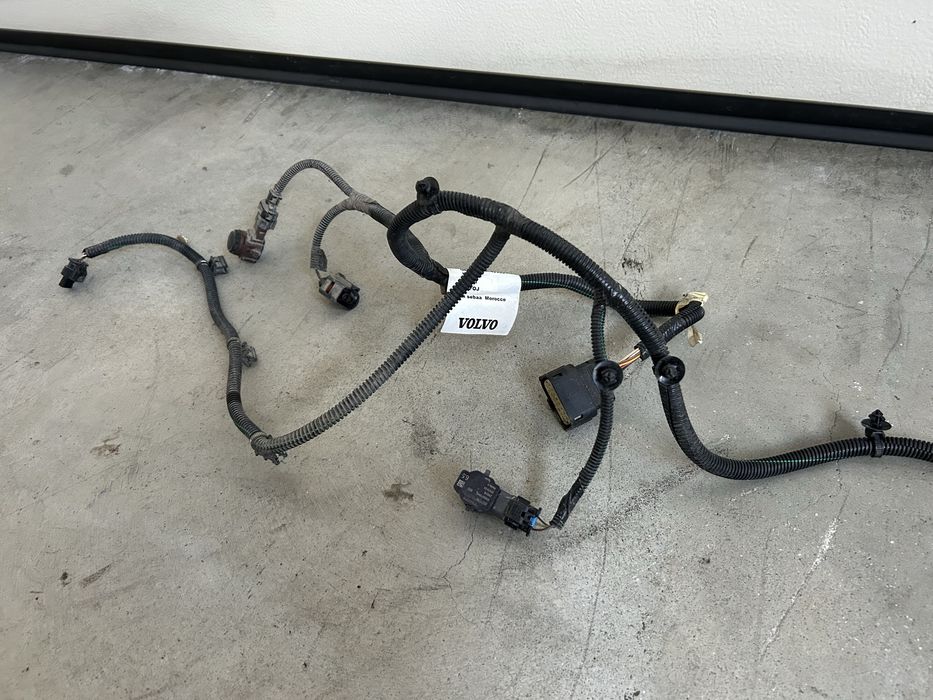 Volvo XC40 2023 - стъкло,крило,парктроник