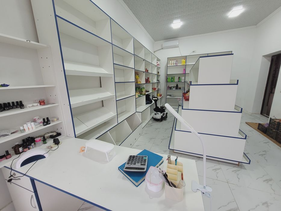 Мебель на магазин