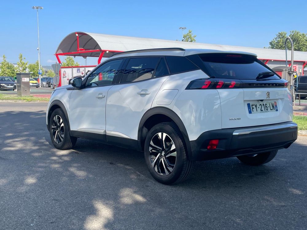Peugeot 2008 1.2 benzina 2021 impecabil