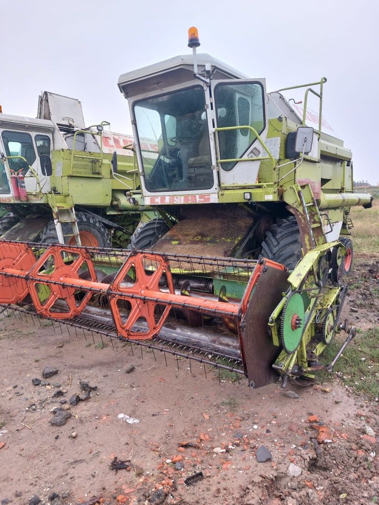 Piese combină Claas și John Deere