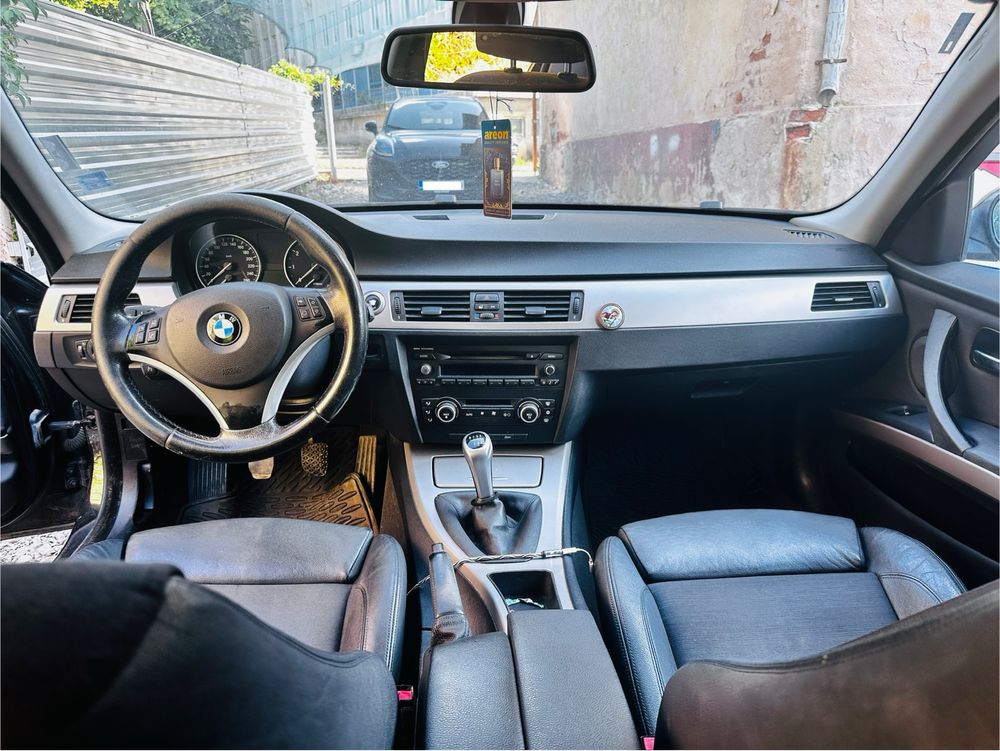 Продавам BMW 318, 2007 година