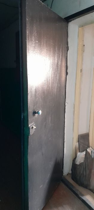 Продам железный двери в отличном состоянии