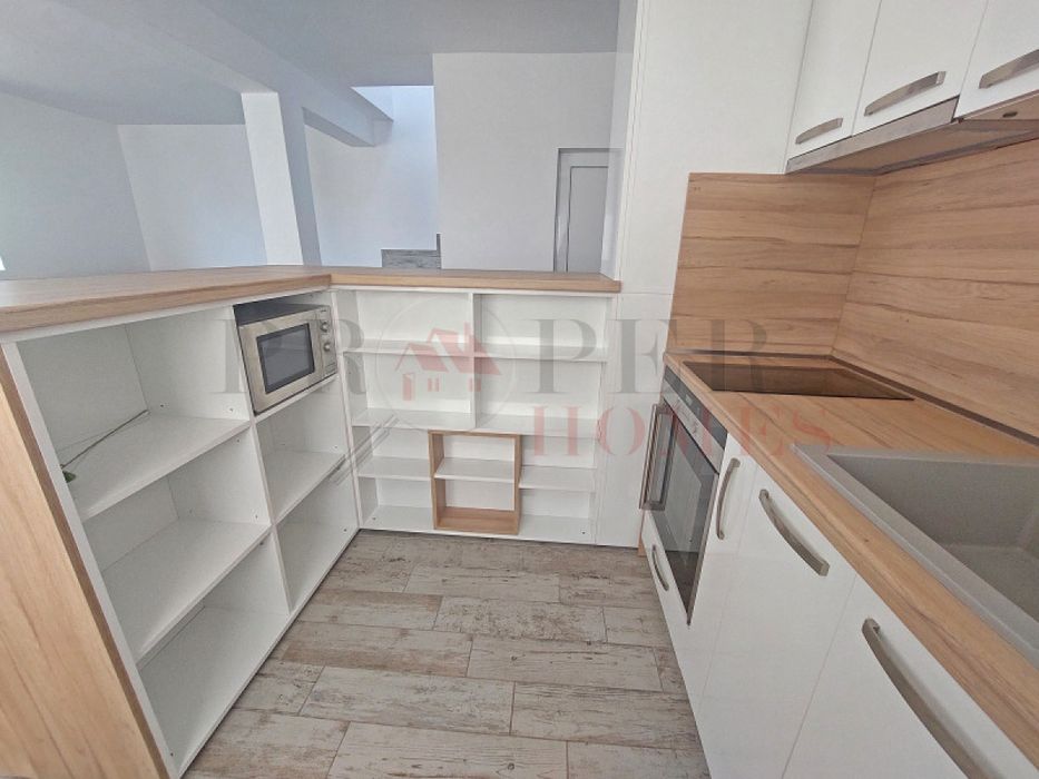 Отличен Мезонет с Две Спални в Центъра