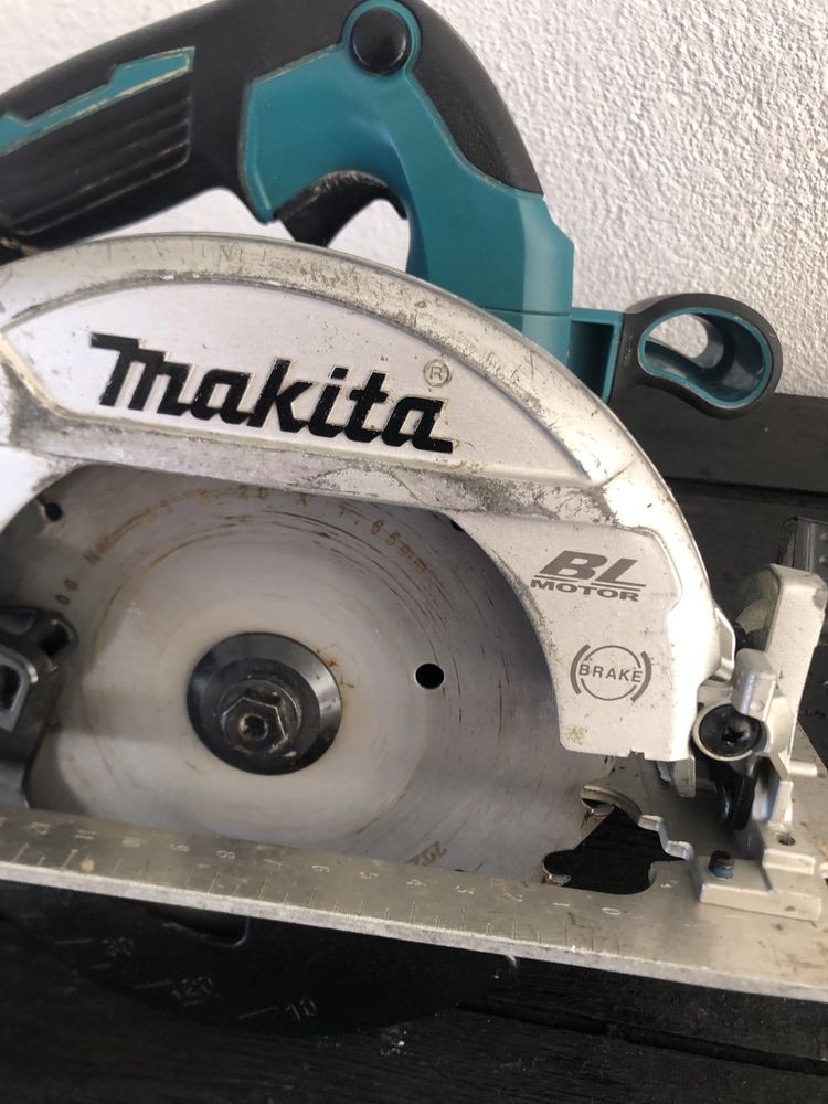 Акумулаторен ръчен циркуляр Makita DHS660Z с куфар