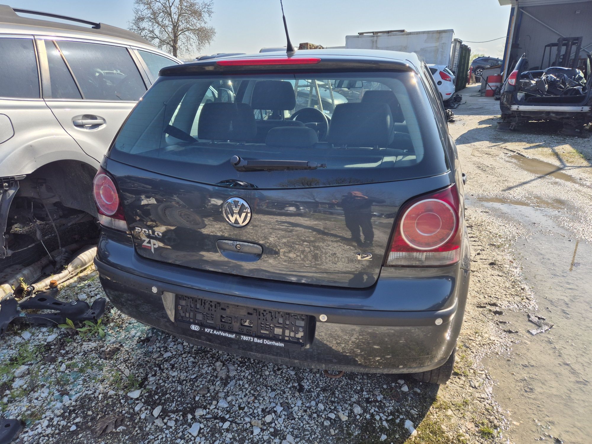 VW-POLO na 4asti