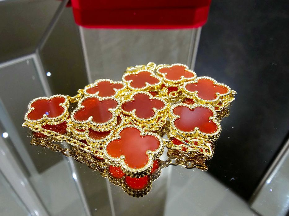 Van Cleef & Arpels VCA Gold Red 10 Motifs Alhambra Clover Дамско Колие
