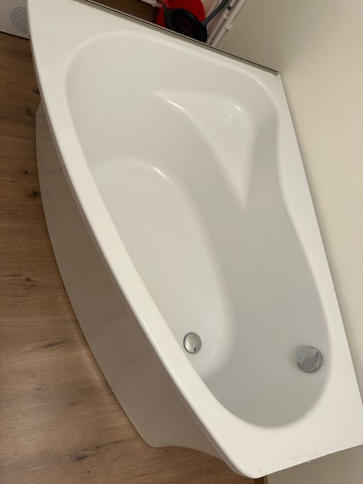 Vând cadă colț în stare bună