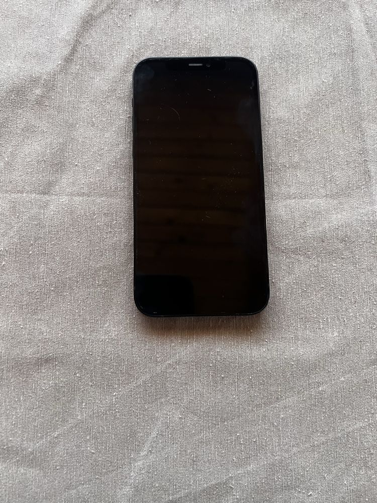 Iphone 12 отлично състояние