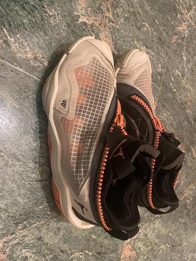 Маратонки Jordan 37.5