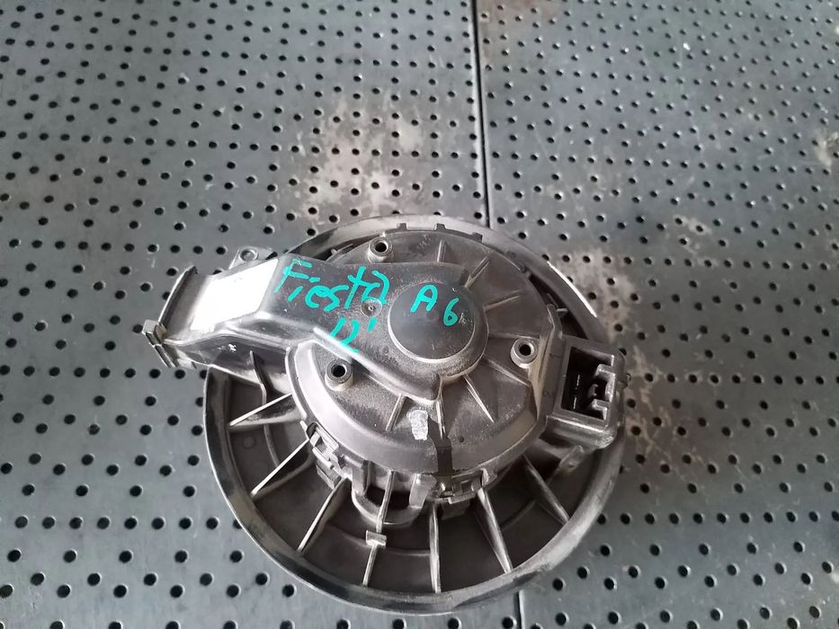 Aeroterma ventilator habitaclu ford fiesta 6 cb1 ccn vp8e2h18456ab 0130115551 3137231000