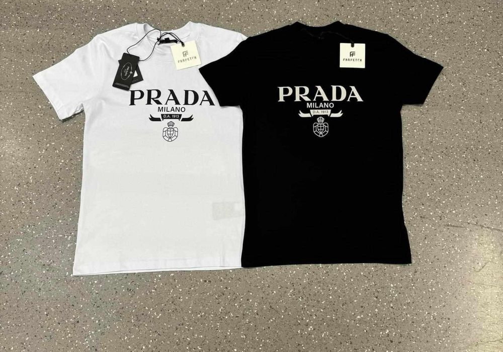 Tricou Prada Model Nou