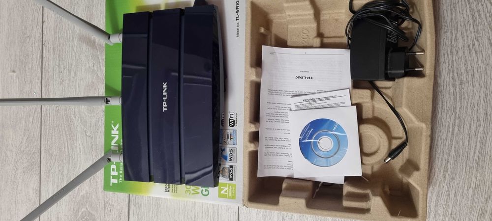 Router TP-LINK TL-WR1043N