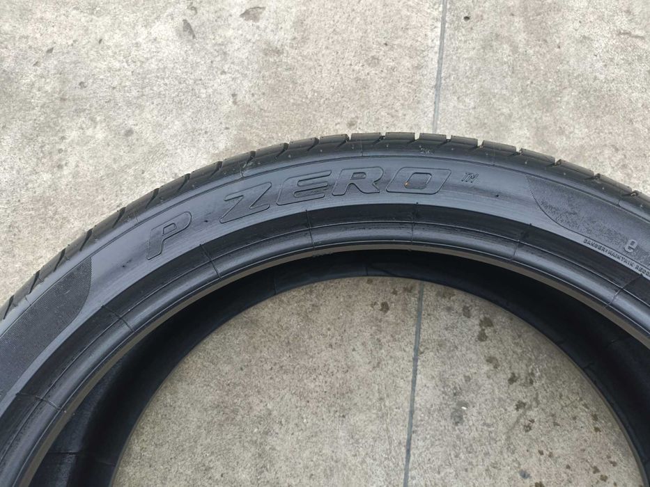 O anvelopa noua de vara 245 40 21 pirelli p zero