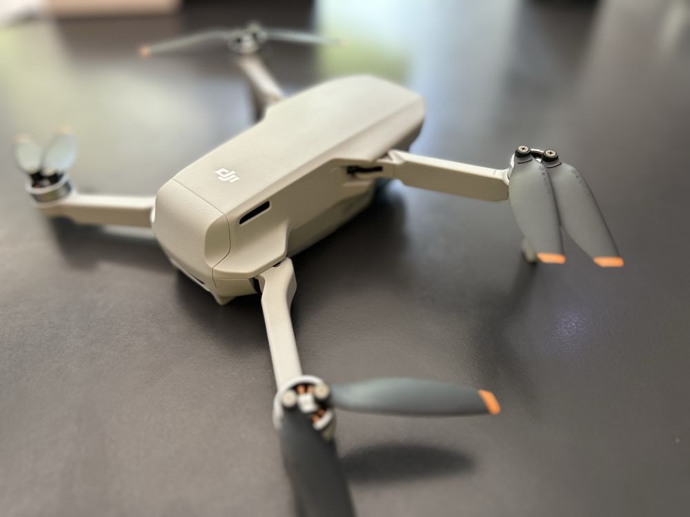 Продавам DJI Mini 4K