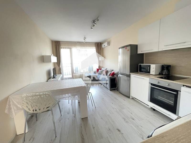 Дава се под наем Тристаен апартамент в Варна, Аспарухово - 105 кв.м за 750 € - Снимка #5