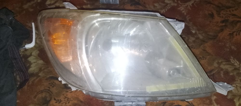 Фара левая от тоэеты
