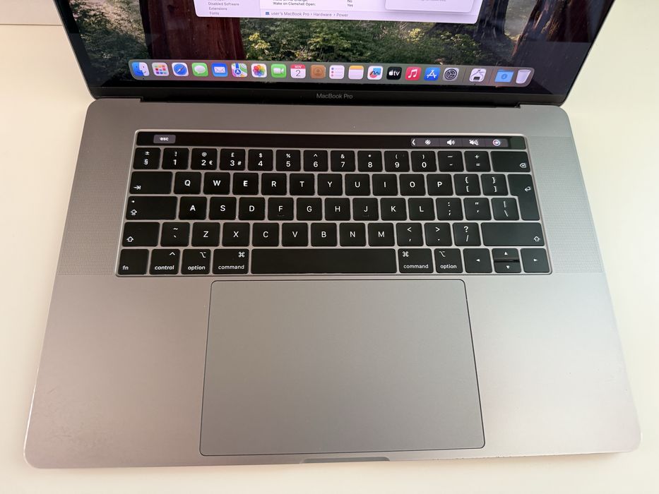 MacBook Pro 15” 2019 - i7/16GB/256GB/Radeon 560X - отлично състояние