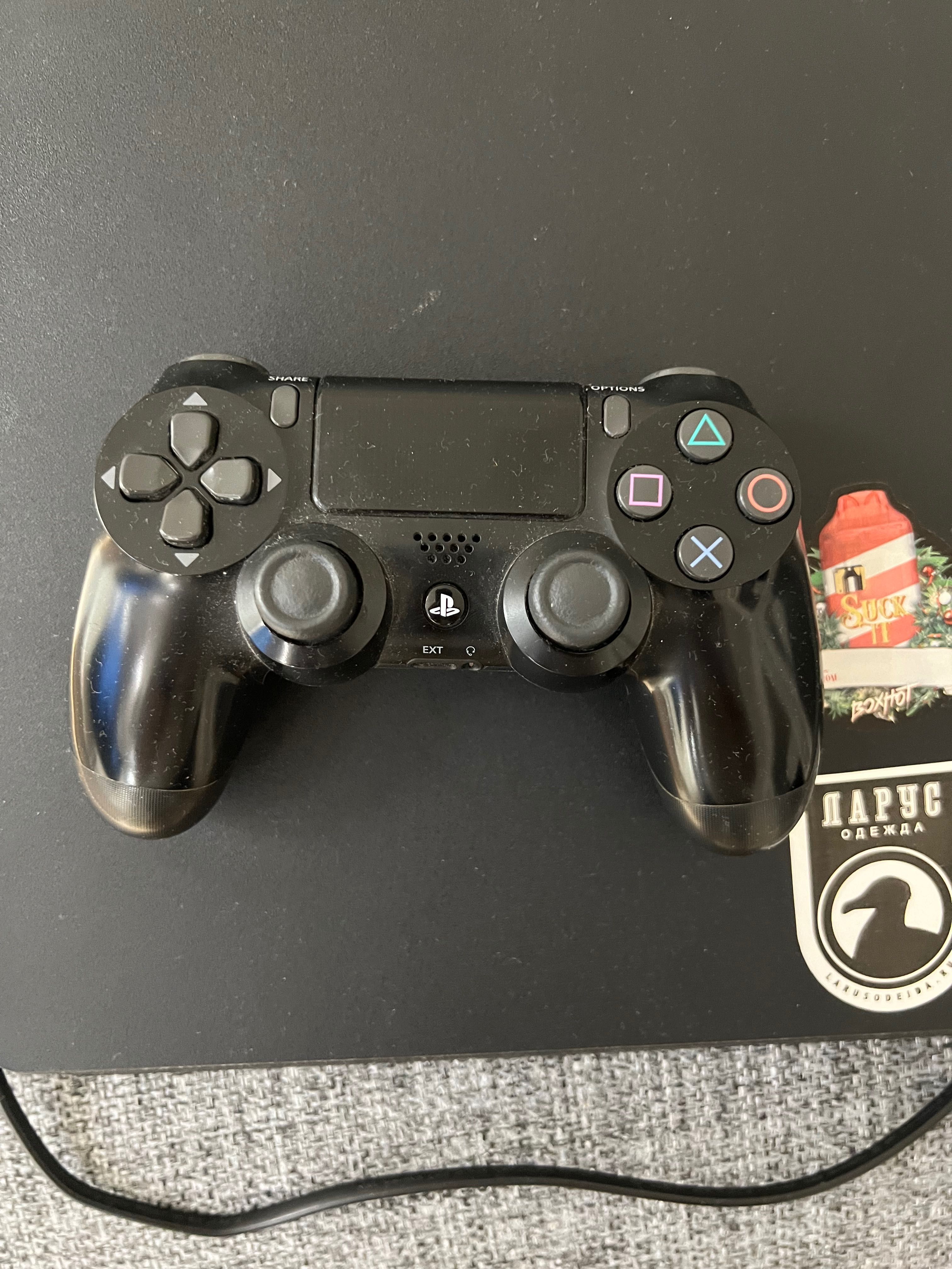 Play Station 4 Slim
