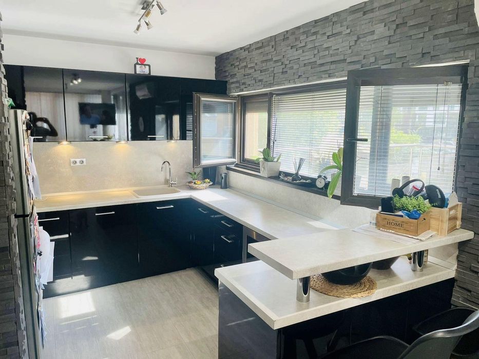 Дава се под наем Тристаен апартамент в София, Витоша - 108 кв.м за 850 € - Снимка #4