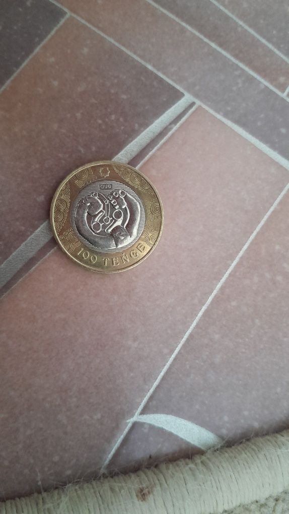 Монета редкий 100 тенге