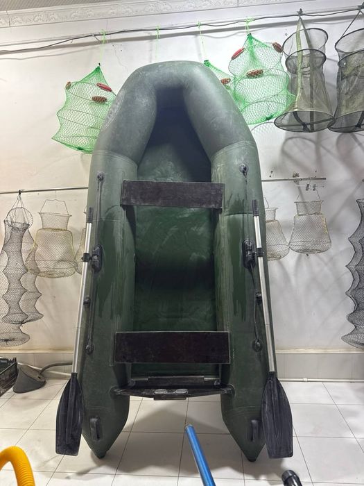 Продаётся надувная лодка.