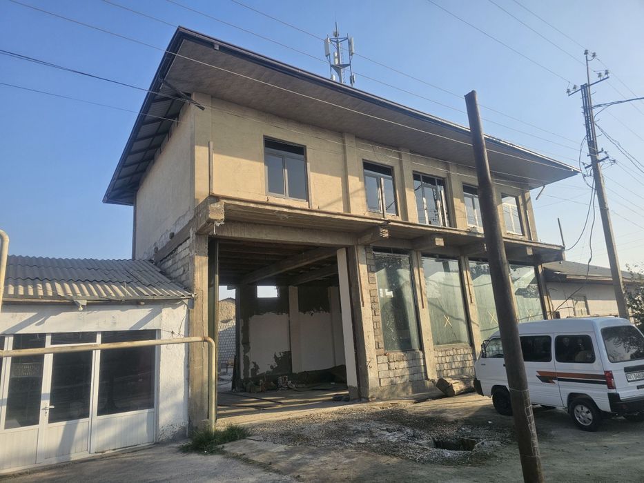 2 etajlik noturar bino sotiladi