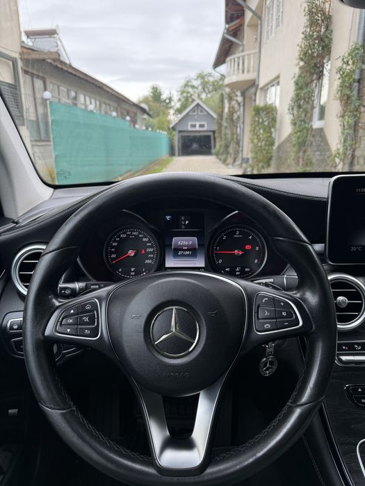 Vand Mercedes-benz GLC 220D 4Matic anul 2018