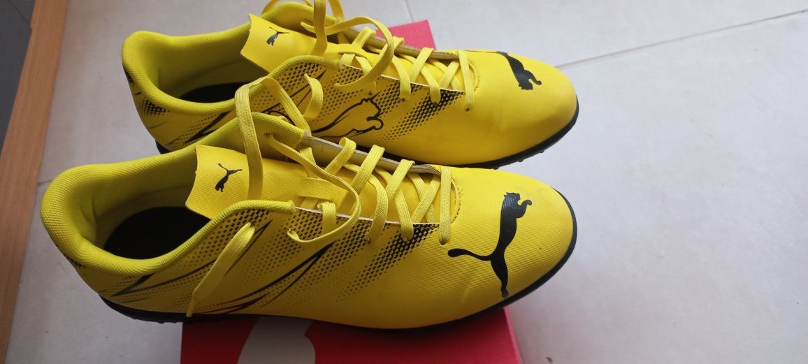 Футнолни стоножки Puma Attacanto TT