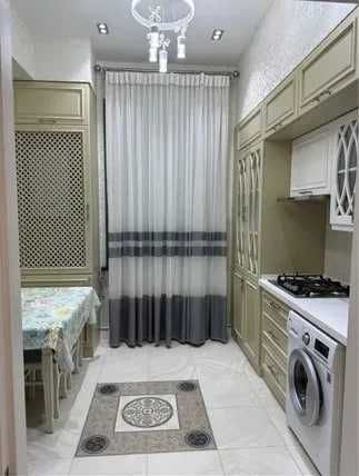 R4 Сдаётся квартира 2/1/4 на метро Буюк Ипак Йули!