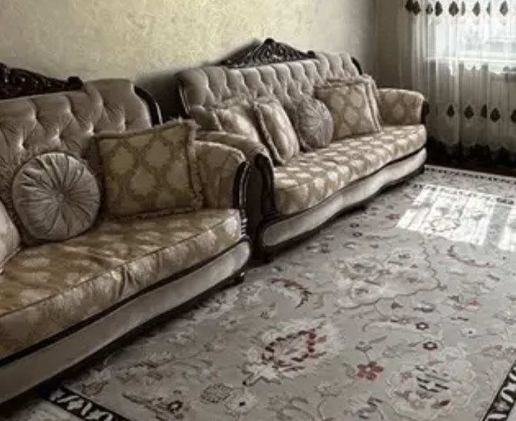 Продам 2 классических дивана+раскладушка