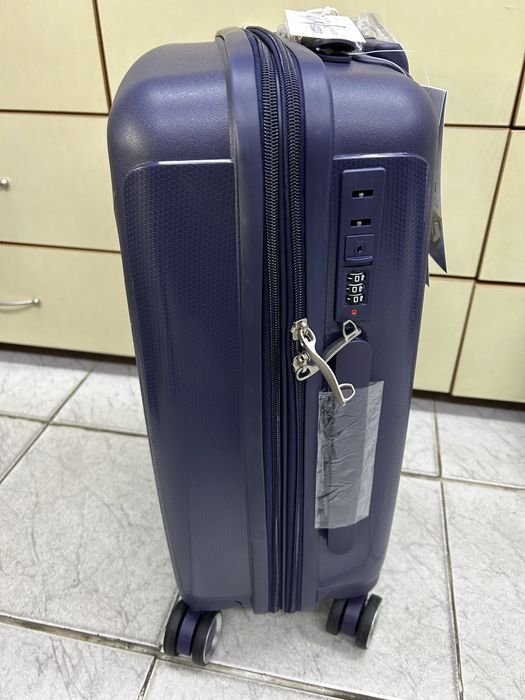 Нов куфар за Ръчен багаж-55*40*20см от магазин