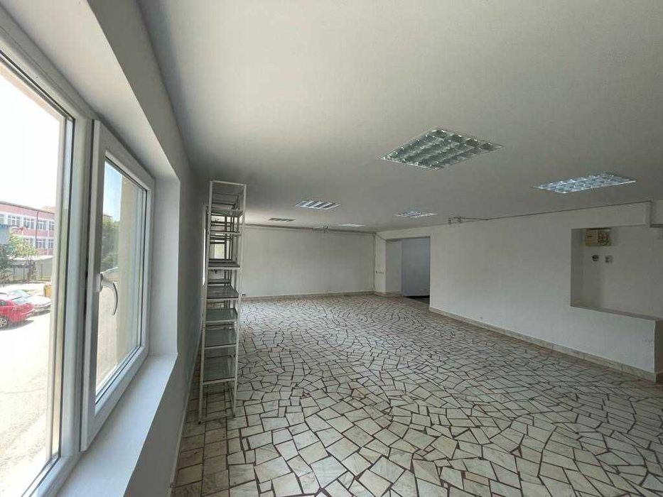 Spațiu comercial 120 mp