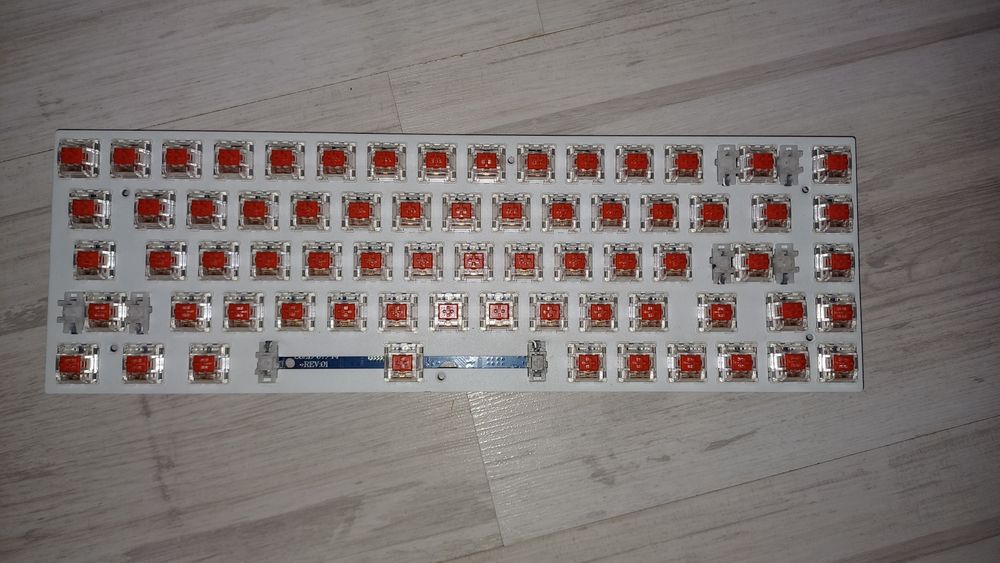 Set Switch-uri Red [rosii]  68 [ +3 pe gratis]