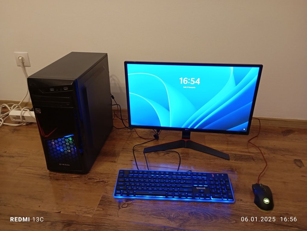 Calculator desktop AMD ryzen 5 computer sistem și monitor LG Full HD