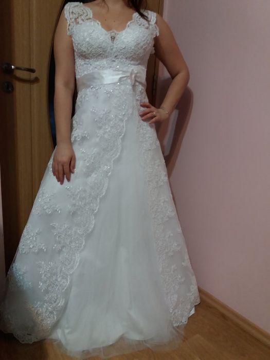 Rochie mireasa marimea 36/38 culoare alba