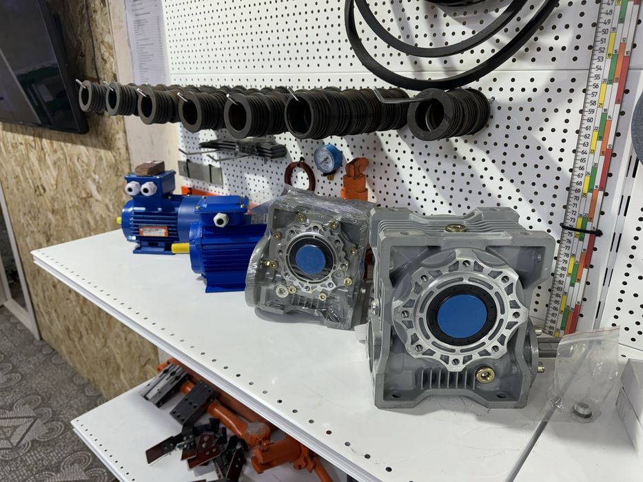 Редуктор подъема каретки для ленточной пилорамы