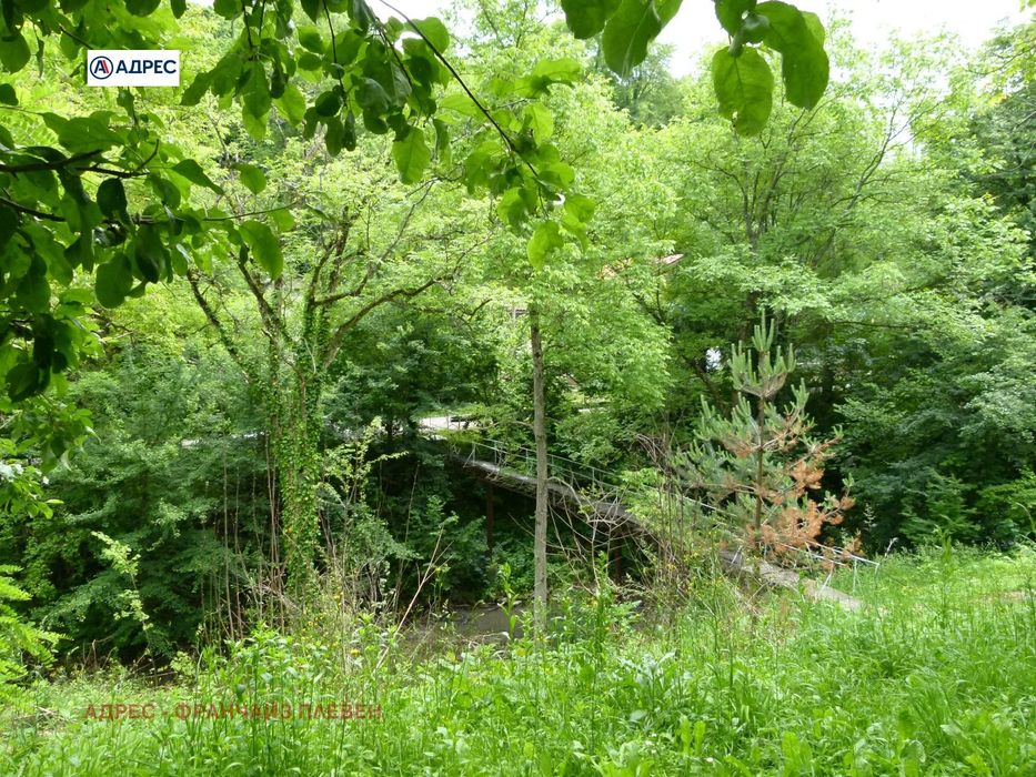 Парцел в Ловеч, област-с.Бели Осъм площ 1612 цена 25000
